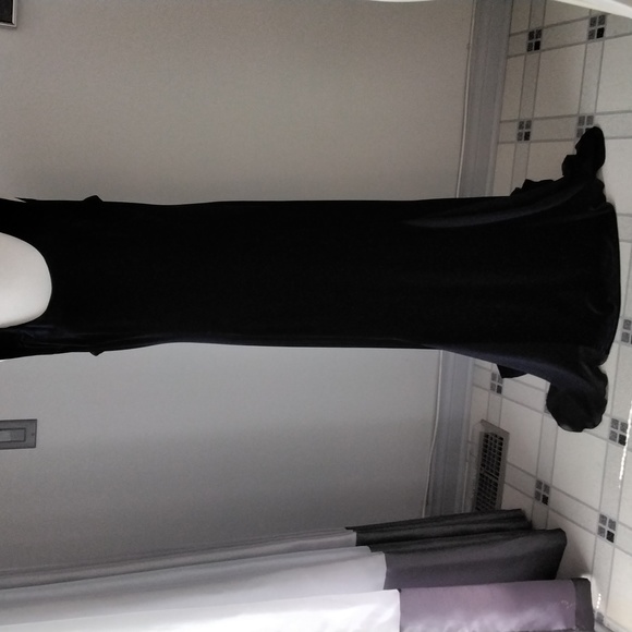 Ladies navy blue evening gown, size 14 - Picture 10 of 14